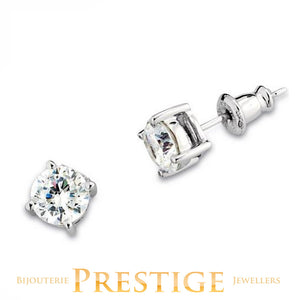 ELLE Stud Earrings - 8mm CZ